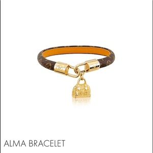 Louis Vuitton Womens alma leather bracelet